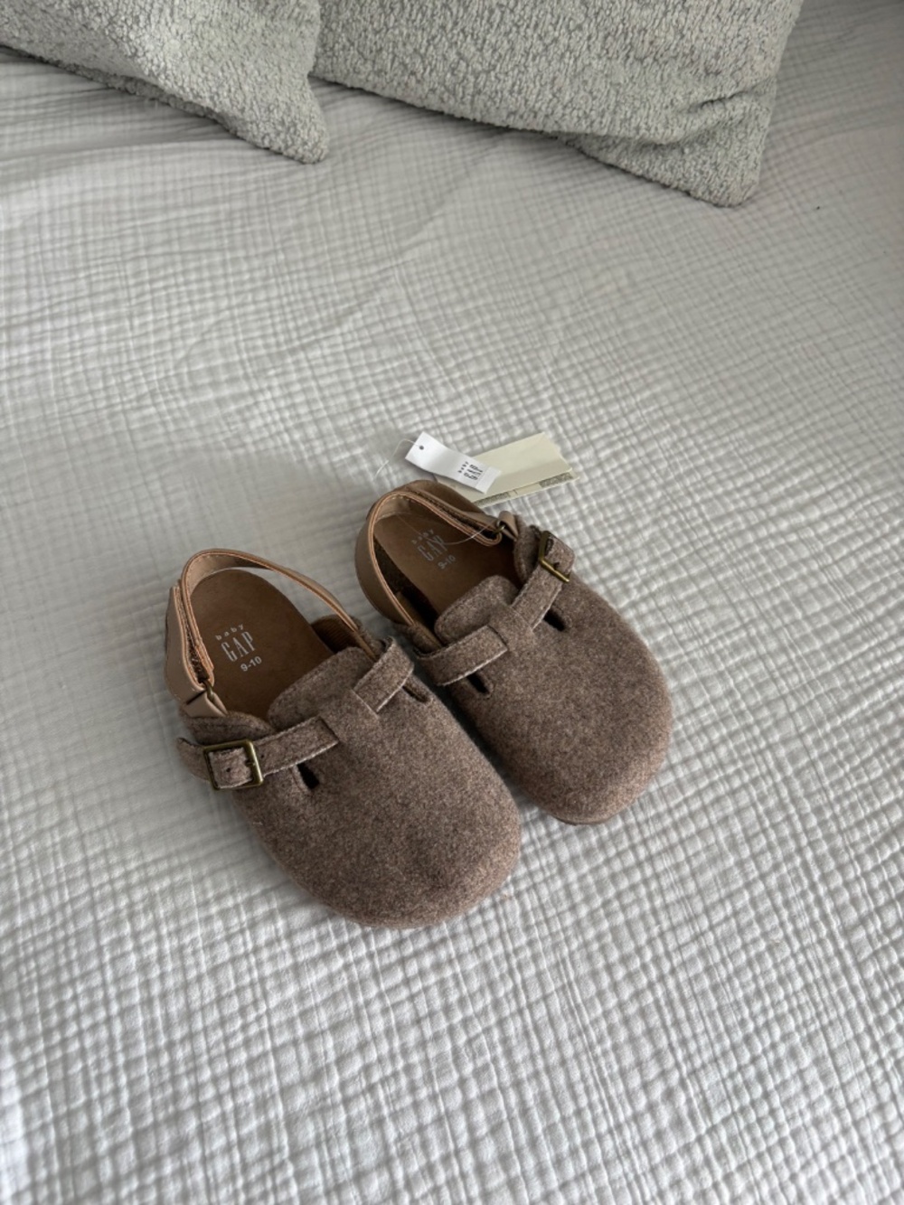 NWT Baby Gap Clogs 9-10